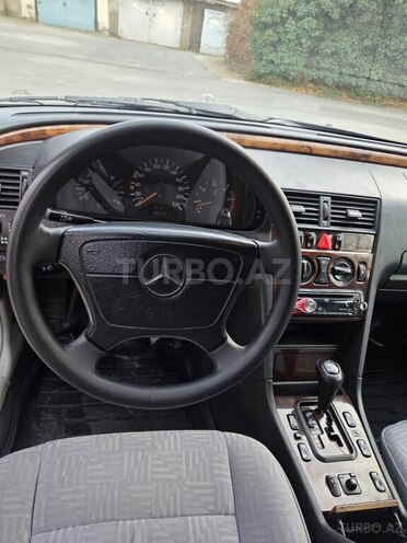 Mercedes C 220 1998, 293,755 km - 2.2 л - Sumqayıt