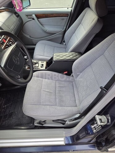 Mercedes C 220 1998, 293,755 km - 2.2 л - Sumqayıt