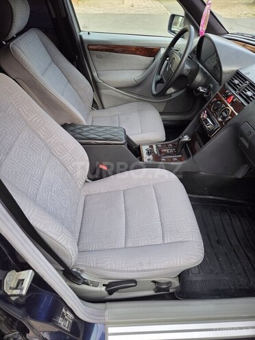 Mercedes C 220 1998, 293,755 km - 2.2 л - Sumqayıt