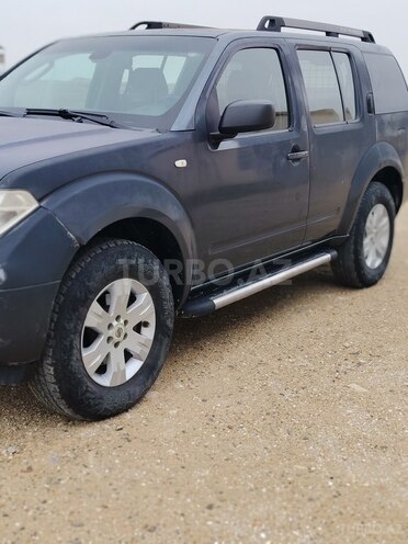 Nissan Pathfinder-3