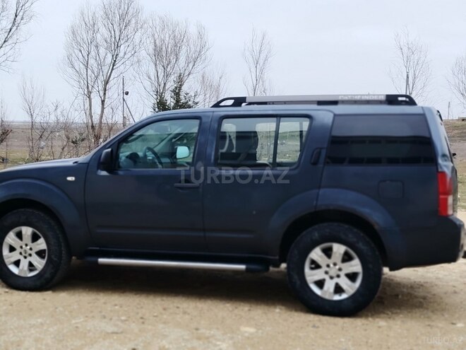 Nissan Pathfinder-5