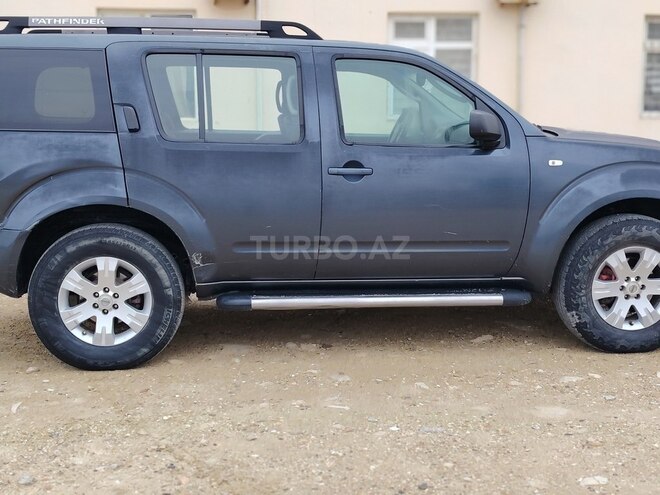 Nissan Pathfinder-6