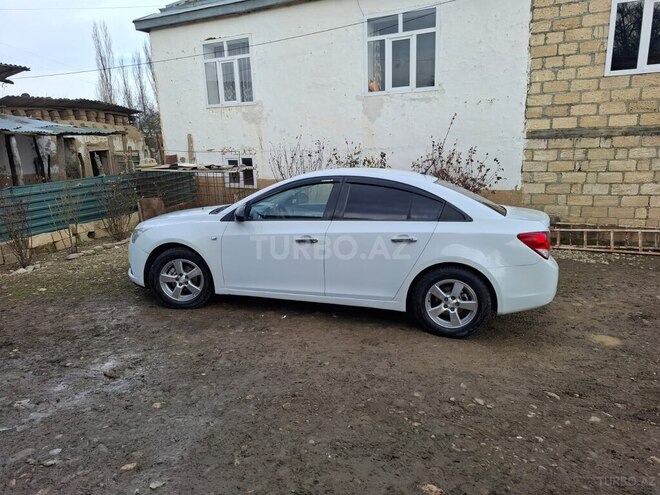 Chevrolet Cruze 2010, 250,000 km - 1.6 л - Qusar