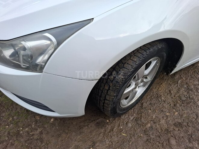 Chevrolet Cruze 2010, 250,000 km - 1.6 л - Qusar