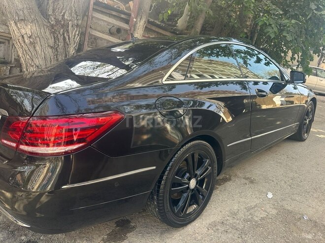 Mercedes E 200 2013, 210,500 km - 2.0 l - Bakı