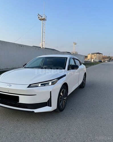 Changan Qiyuan A05 2025, 13,000 km - 1.5 л - Bakı