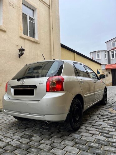 Toyota Corolla 2005, 290,000 km - 1.4 l - Bakı