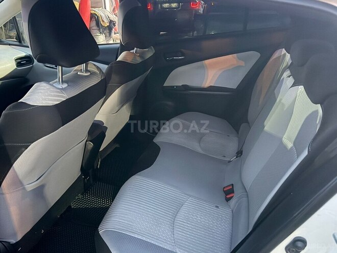 Toyota Prius 2018, 167,000 km - 1.8 l - Bakı