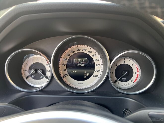 Mercedes E 220 2015, 193,000 km - 2.1 l - Bakı