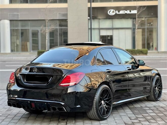 Mercedes C 300 2018, 215,436 km - 2.0 l - Bakı