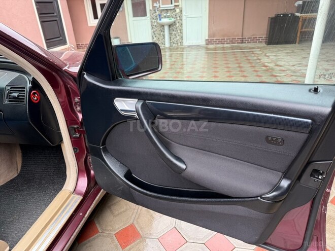 Mercedes C 180 1998, 352,680 km - 1.8 l - Qazax