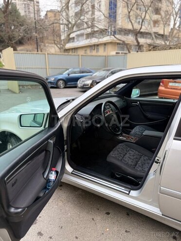 Mercedes C 220-10