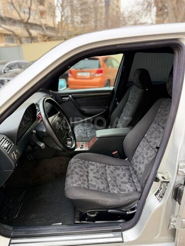 Mercedes C 220-9