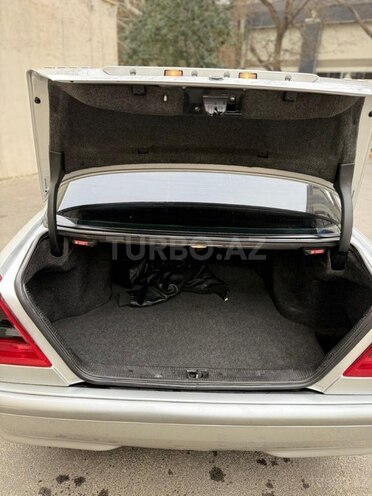 Mercedes C 220-12