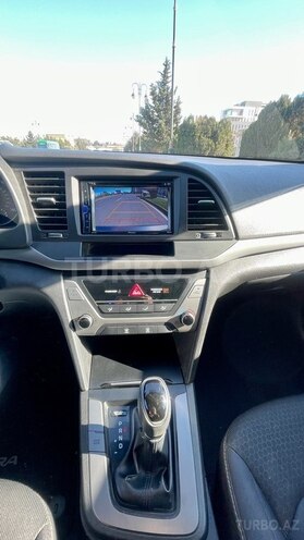 Hyundai Elantra 2017, 99,000 km - 2.0 л - Bakı