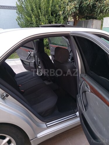 Mercedes E 200-6