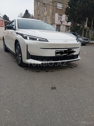 Changan Qiyuan A05 2025, 43,000 km - 1.5 л - Bakı