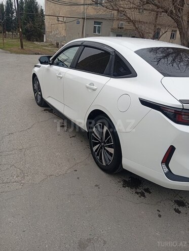 Changan Qiyuan A05 2025, 43,000 km - 1.5 л - Bakı