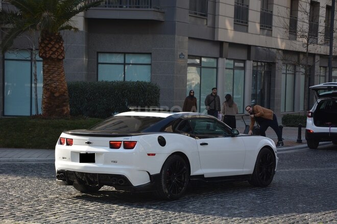 Chevrolet Camaro-8