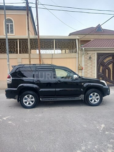 Toyota Land Cruiser Prado-4