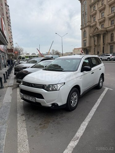 Mitsubishi Outlander 2013, 150,000 km - 2.4 л - Bakı