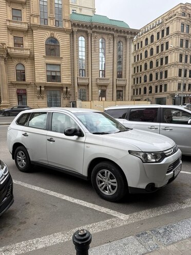 Mitsubishi Outlander 2013, 150,000 km - 2.4 л - Bakı