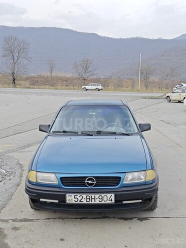 Opel Astra 1993, 380,000 km - 1.6 l - Qəbələ