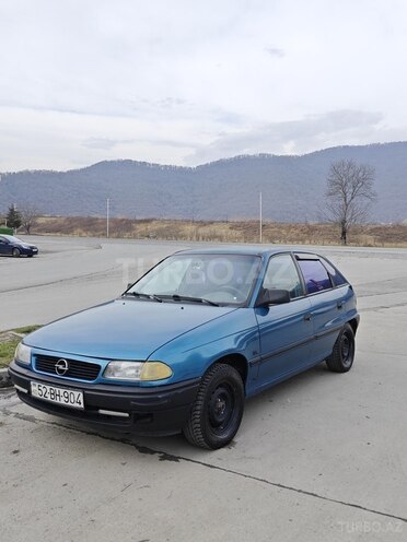 Opel Astra 1993, 380,000 km - 1.6 l - Qəbələ