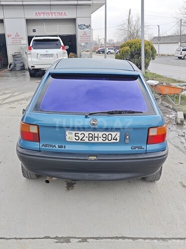 Opel Astra 1993, 380,000 km - 1.6 l - Qəbələ