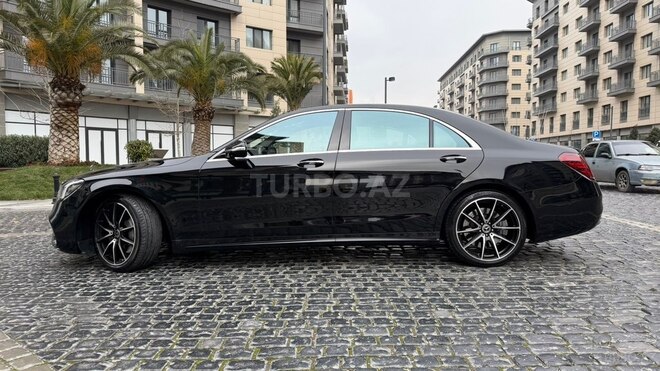 Mercedes  2017, 174,000 km - 4.0 л - Bakı
