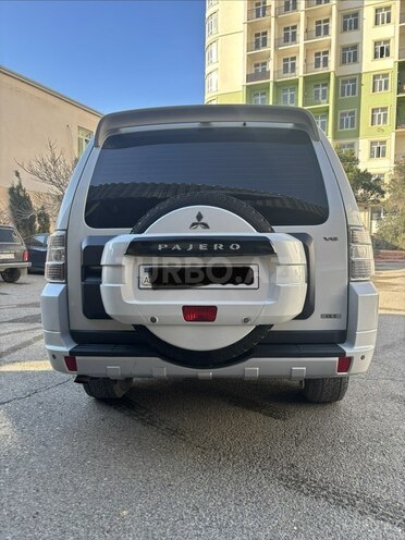 Mitsubishi Pajero 2012, 199,500 km - 3.5 л - Bakı