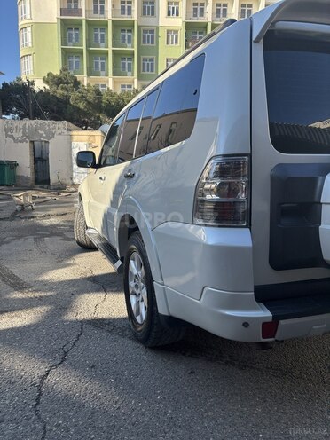 Mitsubishi Pajero 2012, 199,500 km - 3.5 л - Bakı