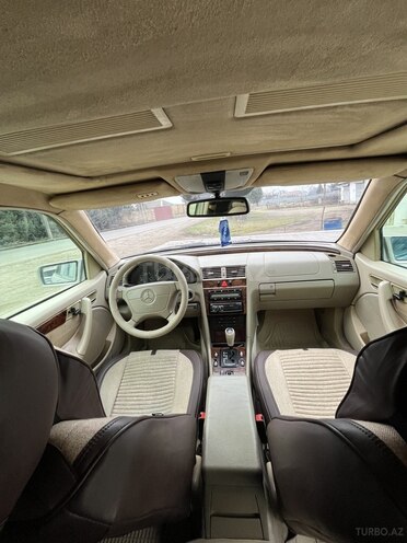 Mercedes C 230 1998, 258,000 km - 2.3 l - Masallı