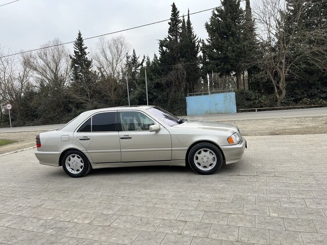 Mercedes C 230 1998, 258,000 km - 2.3 l - Masallı