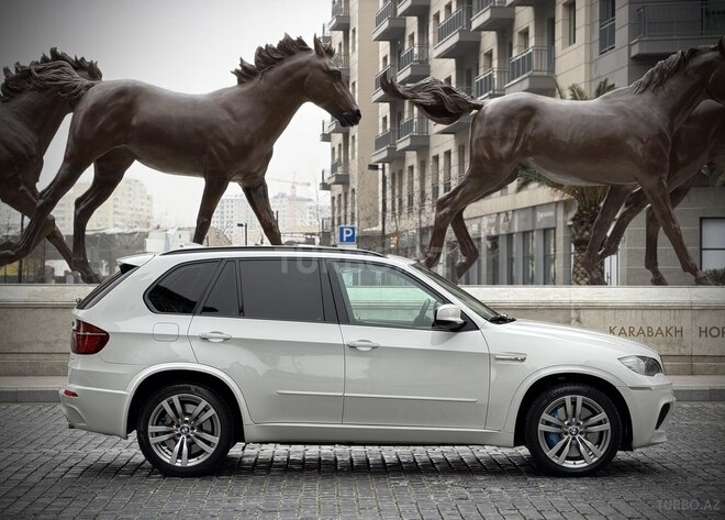 BMW X5 M 2011, 162,900 km - 4.4 l - Bakı