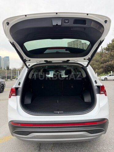 Hyundai Santa Fe-15