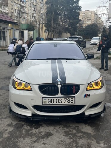 BMW 525 2005, 300,000 km - 2.5 l - Bakı