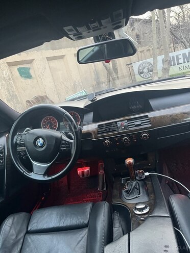 BMW 525 2005, 300,000 km - 2.5 l - Bakı