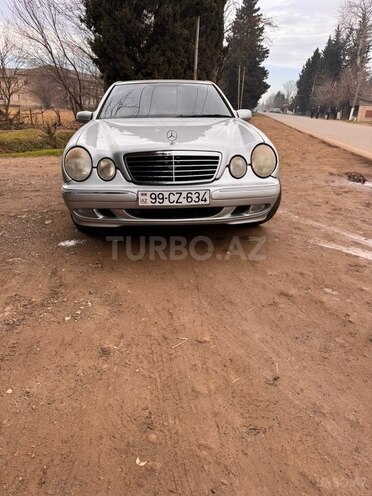 Mercedes E 240 2001, 300,000 km - 2.4 л - Lənkəran
