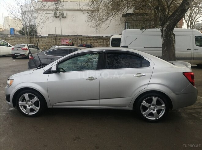 Chevrolet Aveo-7
