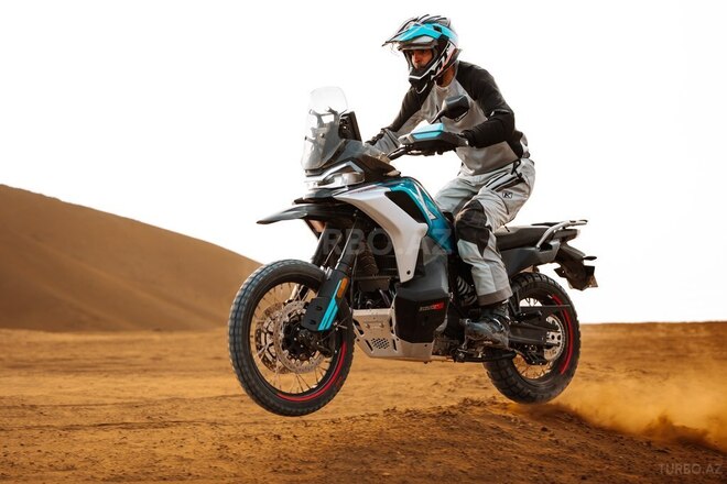 CFMOTO 800 MT-X-4