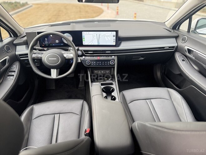 Hyundai Sonata-12