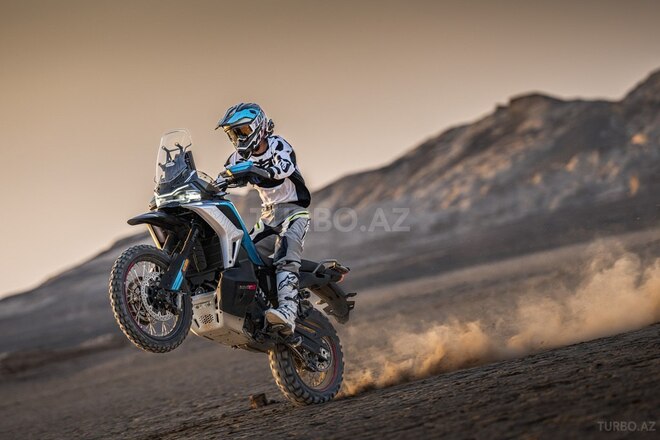 CFMOTO 1000MTX-9