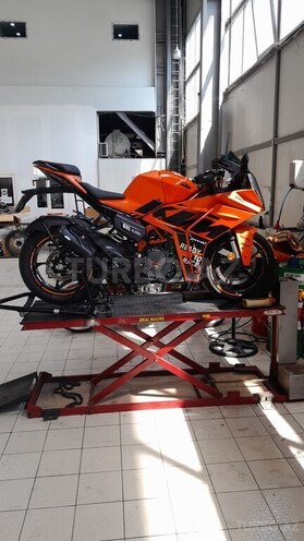 KTM RC 390-7