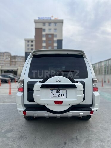Mitsubishi Pajero 2011, 233,525 km - 3.5 л - Bakı
