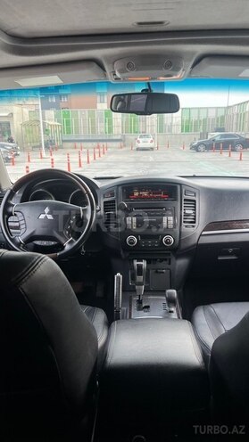 Mitsubishi Pajero 2011, 233,525 km - 3.5 л - Bakı