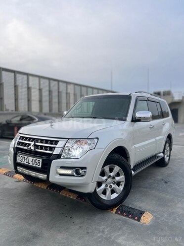 Mitsubishi Pajero 2011, 233,525 km - 3.5 л - Bakı