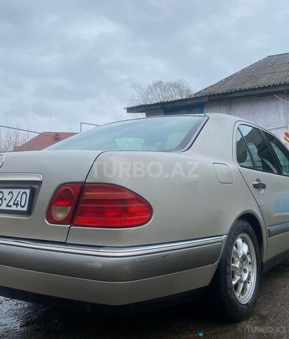 Mercedes E 230 1996, 300,000 km - 2.3 l - Lənkəran