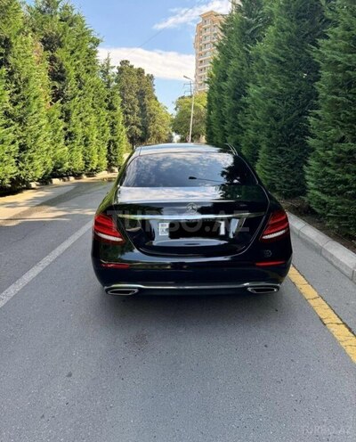 Mercedes E 220 d 2019, 156,452 km - 2.1 л - Bakı
