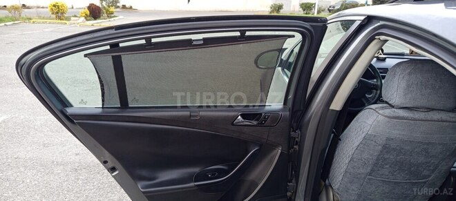 Volkswagen Passat 2006, 323,000 km - 2.0 l - Bakı